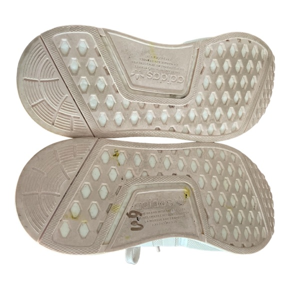 ADIDAS ORIGINALS NMD R1 CHALK WHITE AUTHENTIC WOMENS US SIZE 6 - Picture 9 of 10